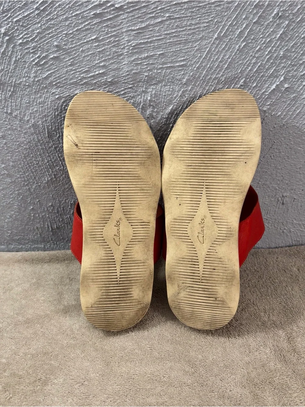 Clarks Orange Coral  Floral Leather Wedge Sandals Cork SZ 7 M Women’s Memory